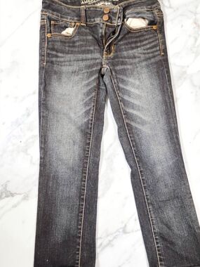 American Eagle Women’s  Blue Denim Jeans with Contrast Stitching Super Strech